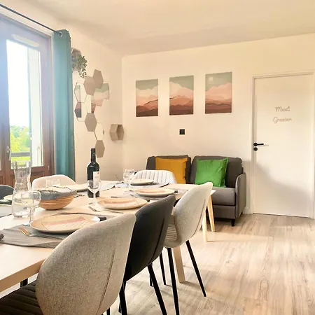 Les Balcons De Chambery